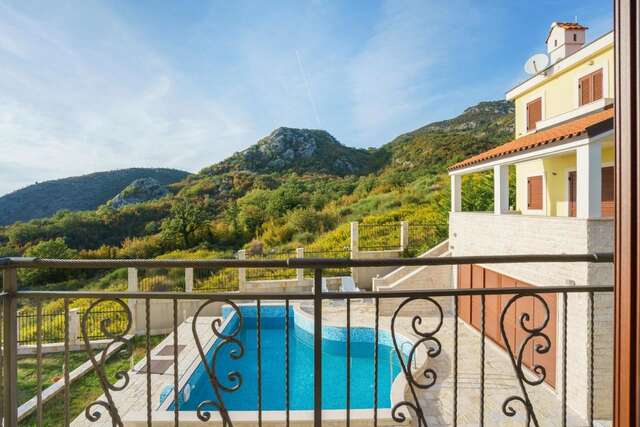 Виллы Sunbreeze Delux Vilas Будва-25