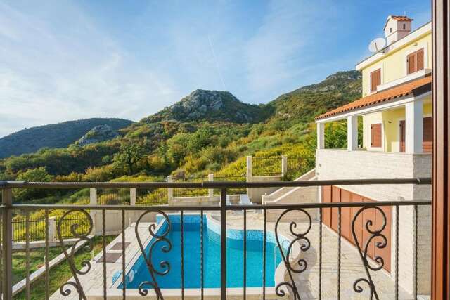 Виллы Sunbreeze Delux Vilas Будва-43